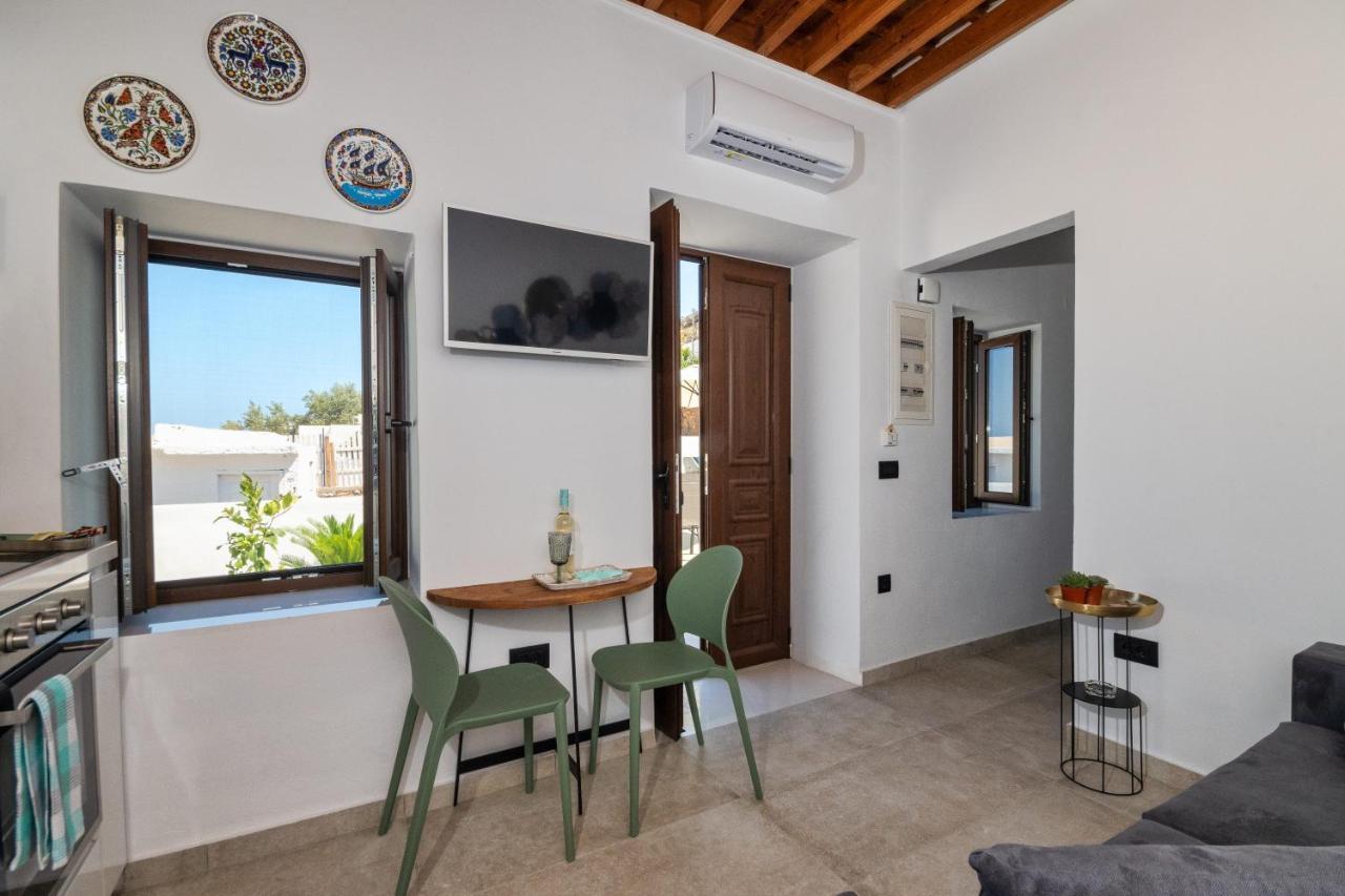 Villa Danae - *